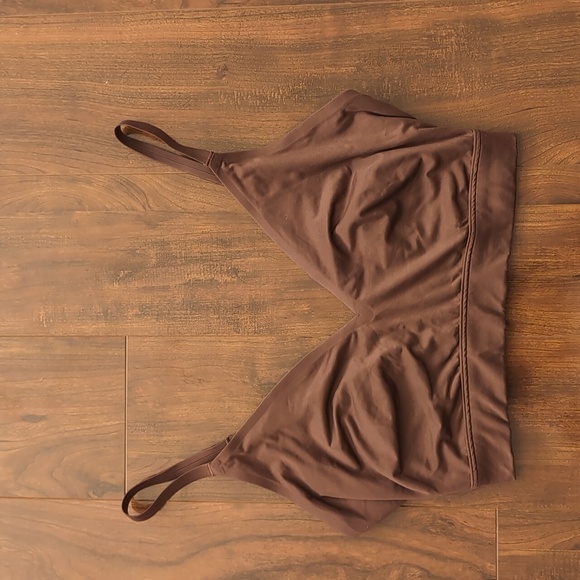 Abercrombie & Fitch Other - Curve Love Next to Naked V-Neck Bralette